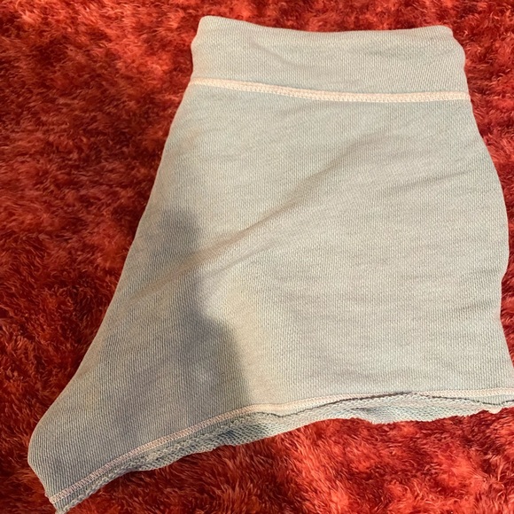 American eagle Blue shorts size xs for sale! - Picture 2 of 3